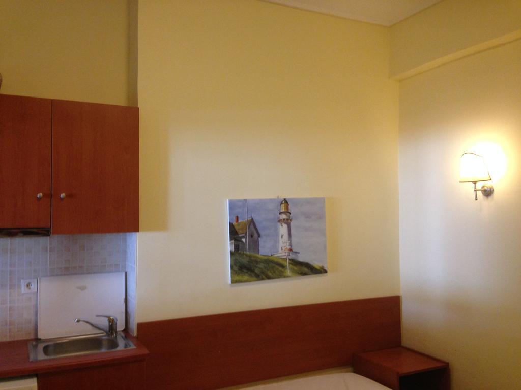 Marvi Hotel Kamena Vourla Rum bild