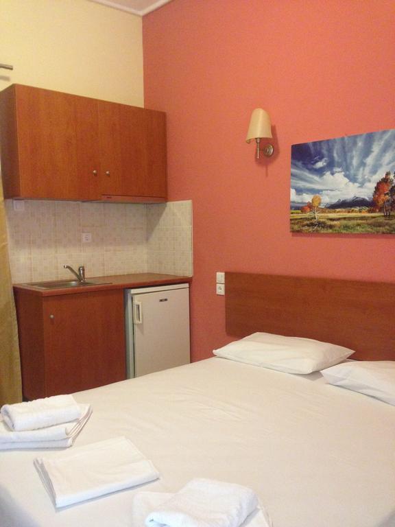 Marvi Hotel Kamena Vourla Rum bild