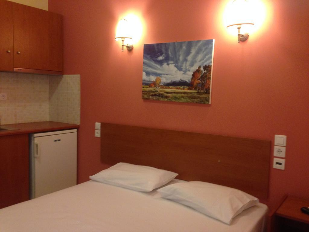 Marvi Hotel Kamena Vourla Rum bild