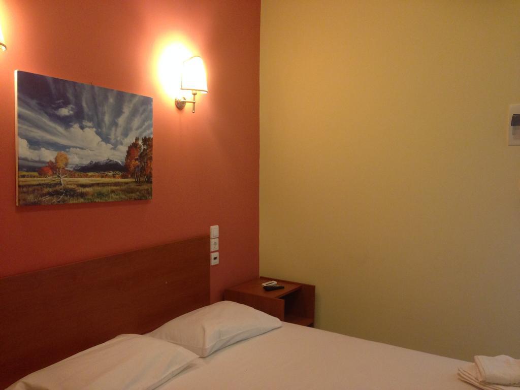 Marvi Hotel Kamena Vourla Rum bild